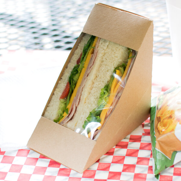 Takeaway-Kraft-Paper-Sandwich-Wedge-Packaging-with-Large-Clear-Window.png(3)